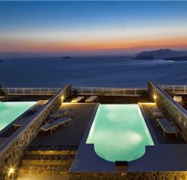 2 Bedroom Villa with Pool in Megalochori on Santorini, Sleeps 4